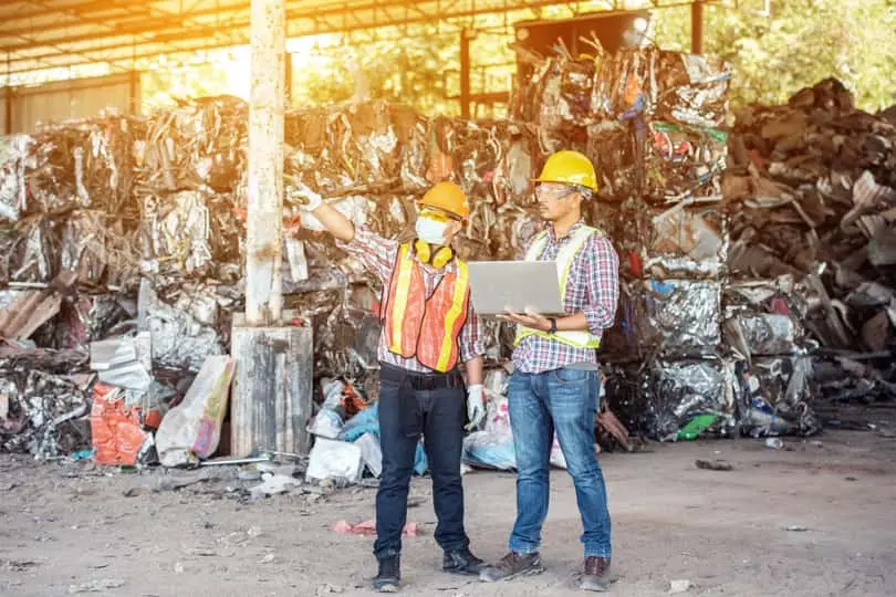 How to Properly Dispose of Commercial Waste